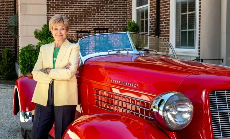 Jane Pauley Explains Her Self-Diagnosed Decoraphobia and Why She Can’t Move a Candlestick at Home