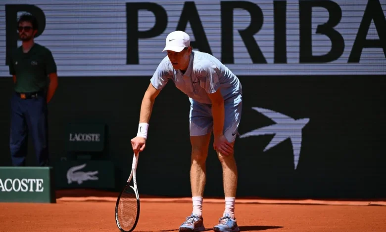 Jannik Sinner, le choc d'une défaite surprise au deuxième tour de Roland-Garros en chiffres