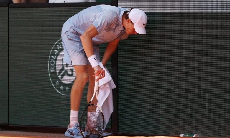 Jannik Sinner wilts in French Open heat, throwing men’s draw wide open