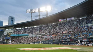 KBO tops 4 mln fans in fewest games