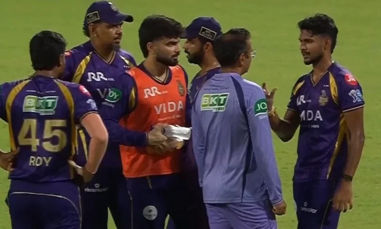 KKR's Rs 18 Crore Star, Returning From Injury, Walks Out Of Ground After Bowling Only 8 Balls vs GT