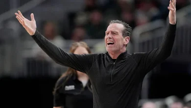 Kenny Atkinson to remain Cavs coach despite Knicks sweep in conference finals: Sources
