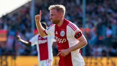 Klaassen kopt Ajax op 1-0 tegen Groningen • Strijd om Conference League-ticket