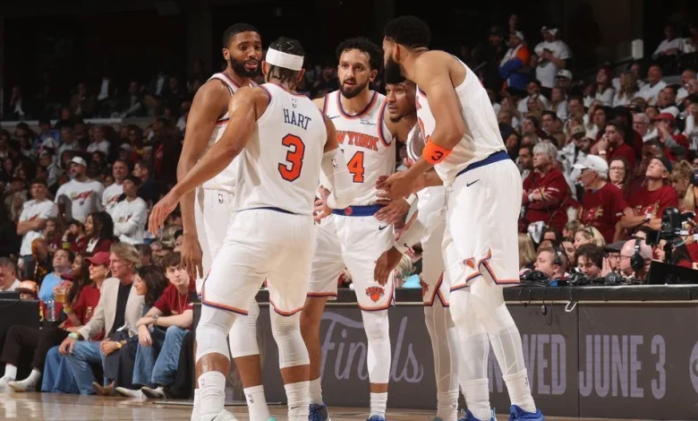 Knicks overwhelm Cavaliers again to take 3-0 series lead