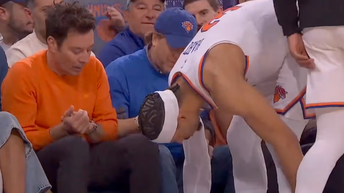 Knicks star's mid-game Jimmy Fallon prank says it all about demolition of Sixers