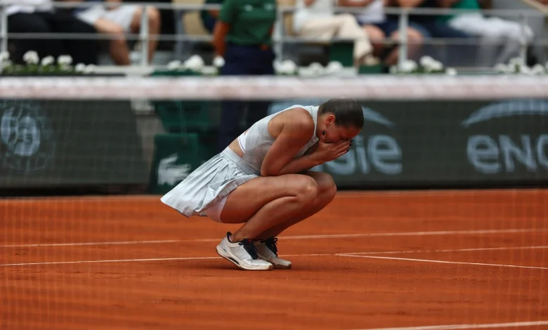 Kostyuk stuns four-time champion Swiatek - Roland-Garros 2026