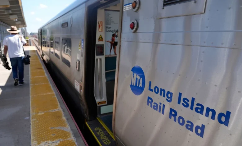 LIRR strike updates: MTA shuttle buses, contingency plans to get around if Long Island Railroad service stops