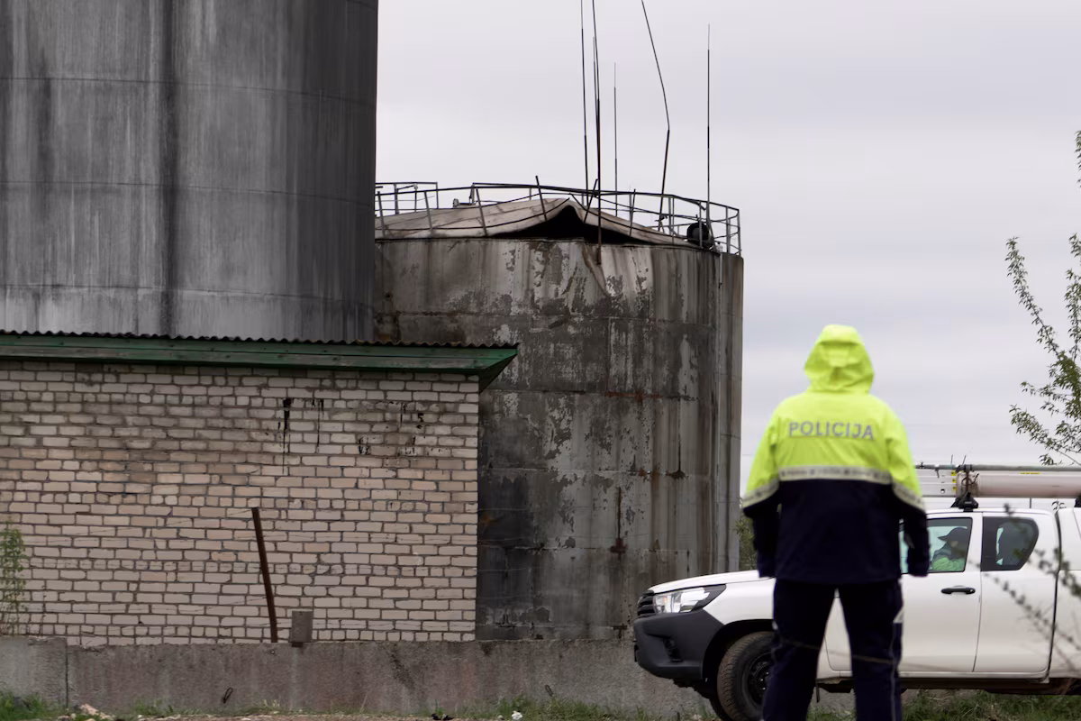 Latvian government collapses after Ukrainian drones possibly controlled by AI strike oil facility