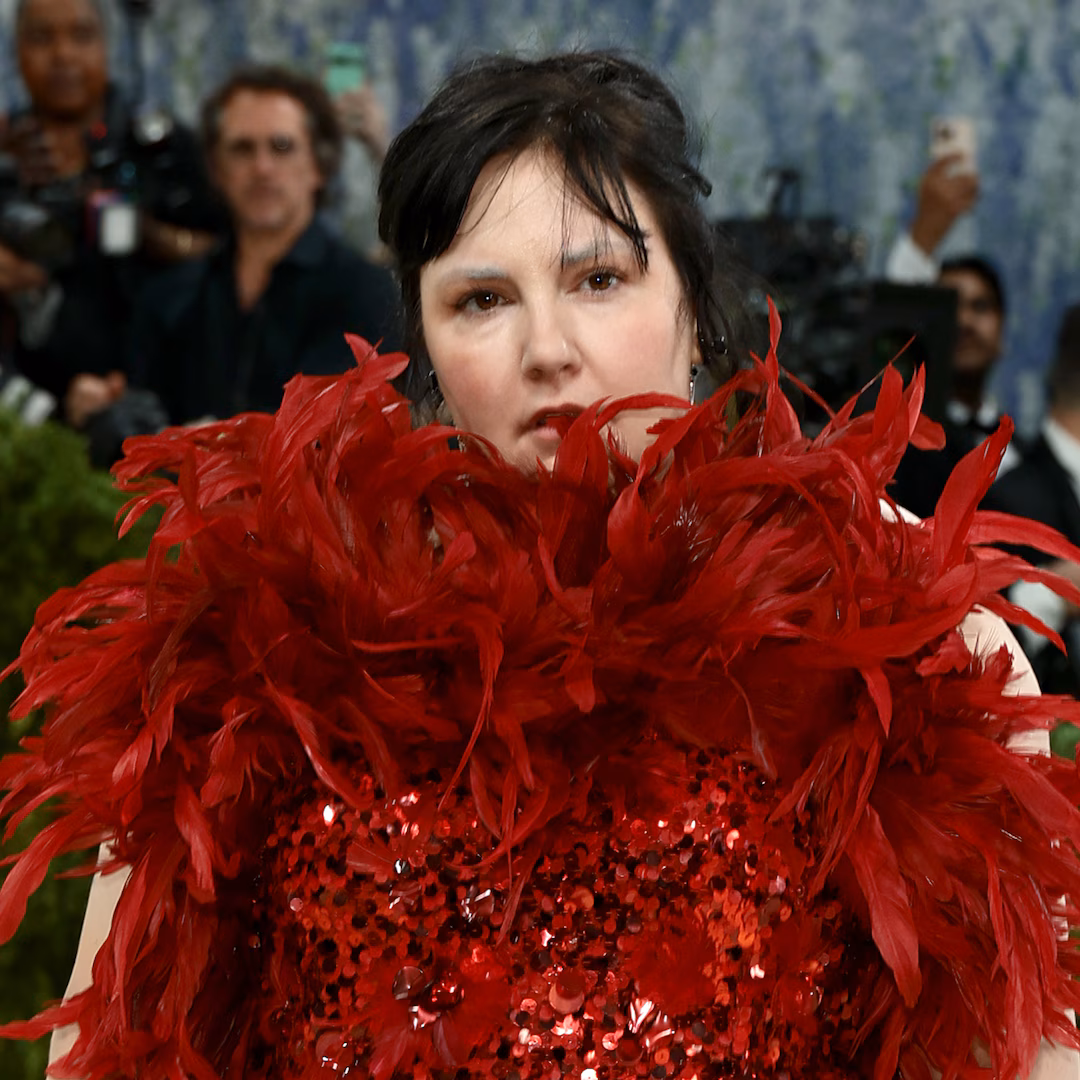 Lena Dunham’s Giant Feather Boa Train Steals the Show at Met Gala 2026