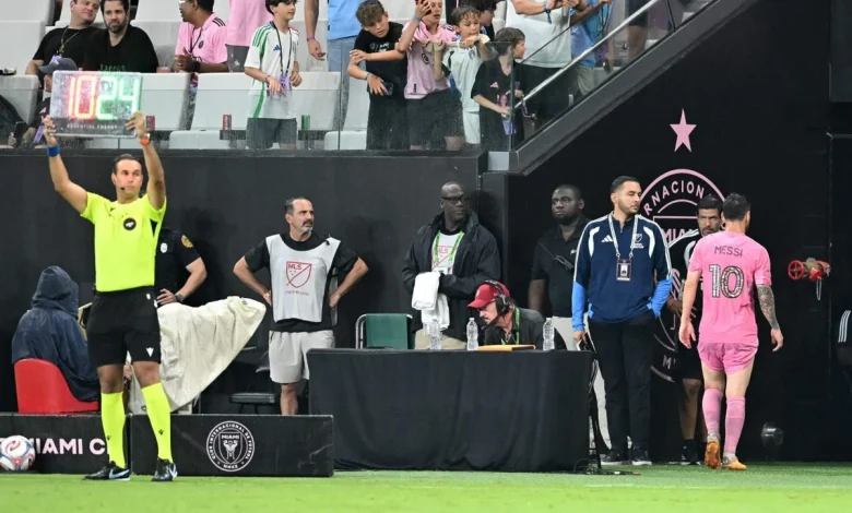 Lionel Messi exits last MLS game before World Cup with apparent injury