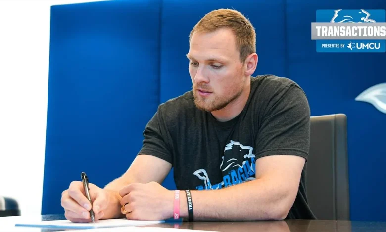 Lions sign LB Jack Campbell to contract extension through the 2030 season