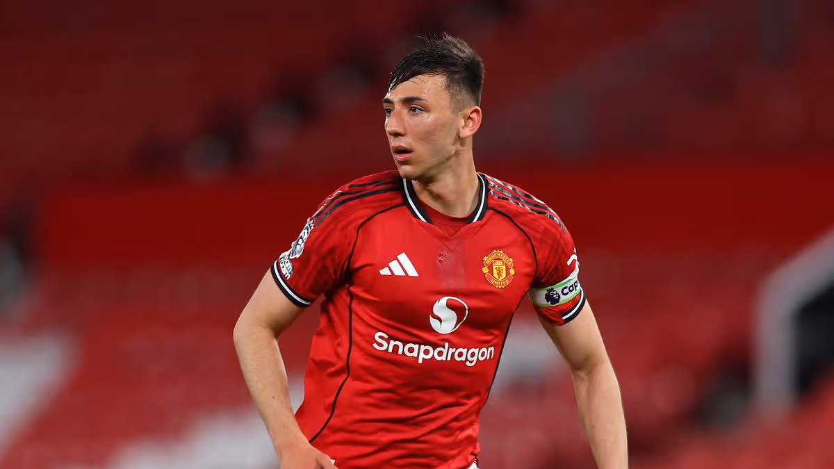 Man United player confirms exit with emotional message as team-mates offer support