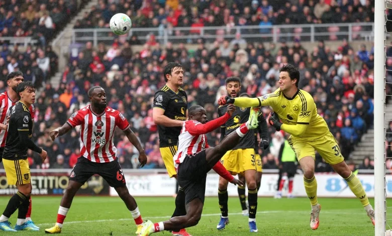 Manchester United player ratings vs Sunderland with one 4/10 but Senne Lammens very good