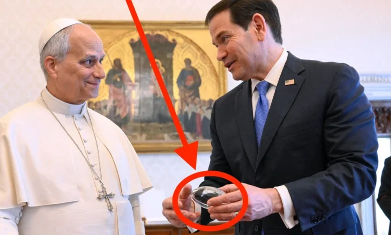 Marco Rubio’s Gift To Pope Leo Is Instantly Mocked As A Last-Minute Airport Buy