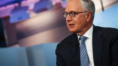 Market guru Yardeni sees S&P 500 hitting 8,250 this year as earnings bolster 'Roaring 2020s'