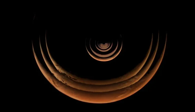 Mars flyby captures spectacular, unique views of the red planet