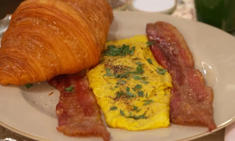 Martha Stewart: How to make an omelet