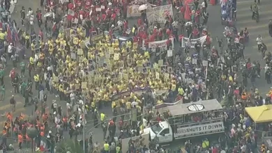 May Day: Thousands participate in rally, march from MacArthur Park to DTLA