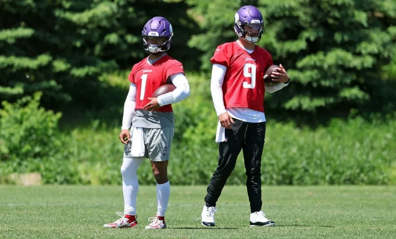 McCarthy: No 'awkwardness' with Murray over QB1 competition