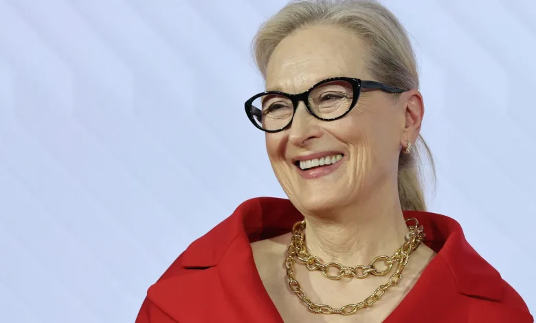 Meryl Streep on “Beef” With Goldie Hawn, Robert Redford Love Scenes, and What Her Grandchildren Call Her