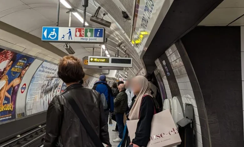 Metropolitan line hit by severe delays as Windrush line part suspended at rush hour