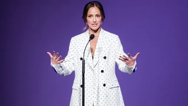 Minka Kelly’s Open-Jacket Look Puts Her Racy Bralette on Display