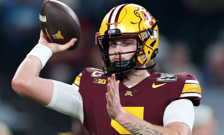 Minnesota QB Lindsey arrested for underage alcohol, fake ID