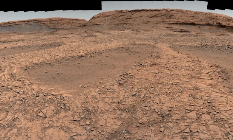 NASA's Curiosity and Perseverance rovers capture sweeping Mars panoramas (video)