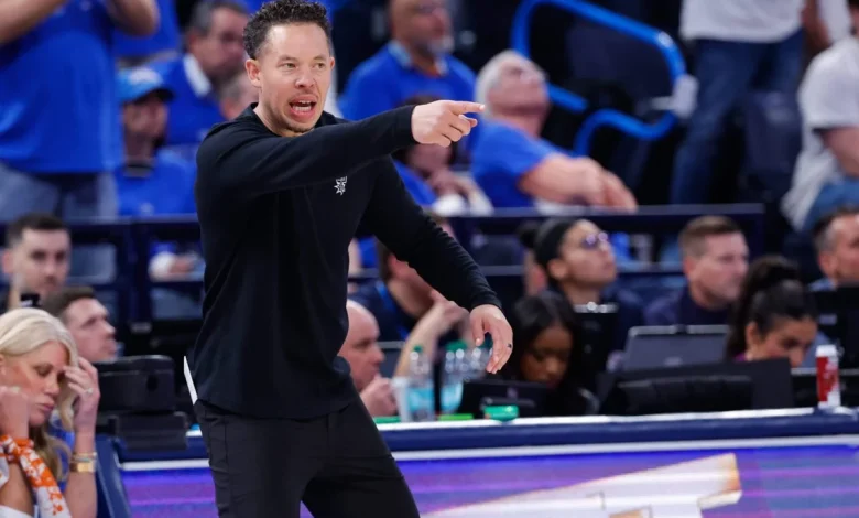 NBA Coach of the Year to be announced Tuesday night