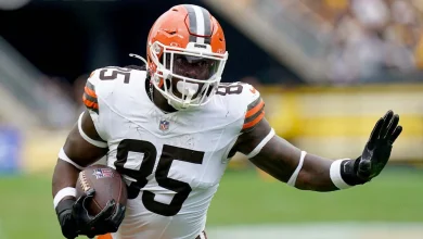 NFL Network: Chargers agree to terms with TE David Njoku