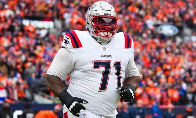 NFL news roundup: Patriots OL Mike Onwenu signs revised deal; Giants fear WR Gunner Olszewski tore Achilles - NFL.com