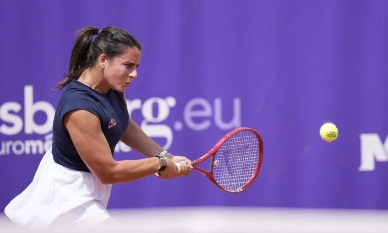 Navarro upsets Jovic in Strasbourg second round; first Top 20 win of 2026