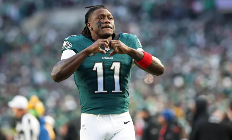 New A.J. Brown Trade Rumors Reveal Patriots, Eagles Have 'Grappled' over Compensation in Talks