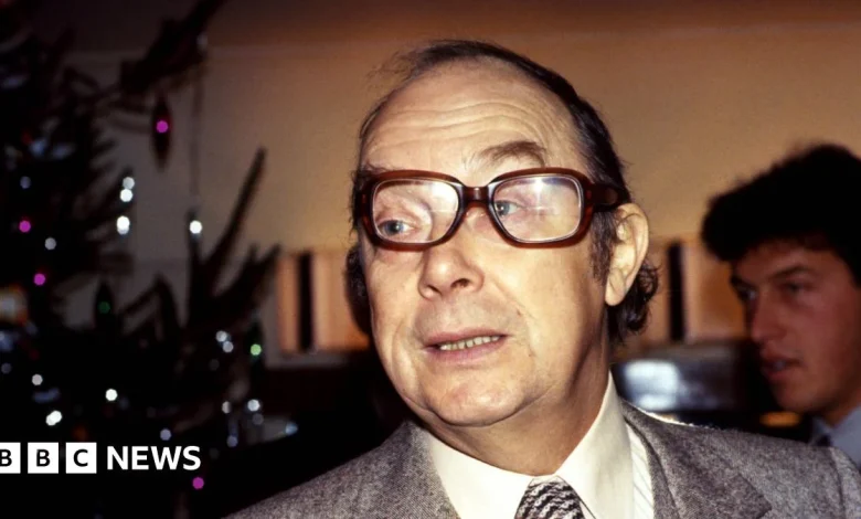 New Eric Morecambe mural to be unveiled for centenary