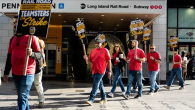 New York governor pleads with unions to resume talks amid North America's largest commuter rail system shut down