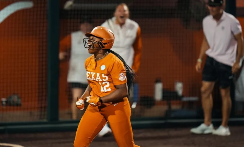 No. 3 Softball’s Hunter launches go-ahead home run to force Game 3 of NCAA Austin Super Regional