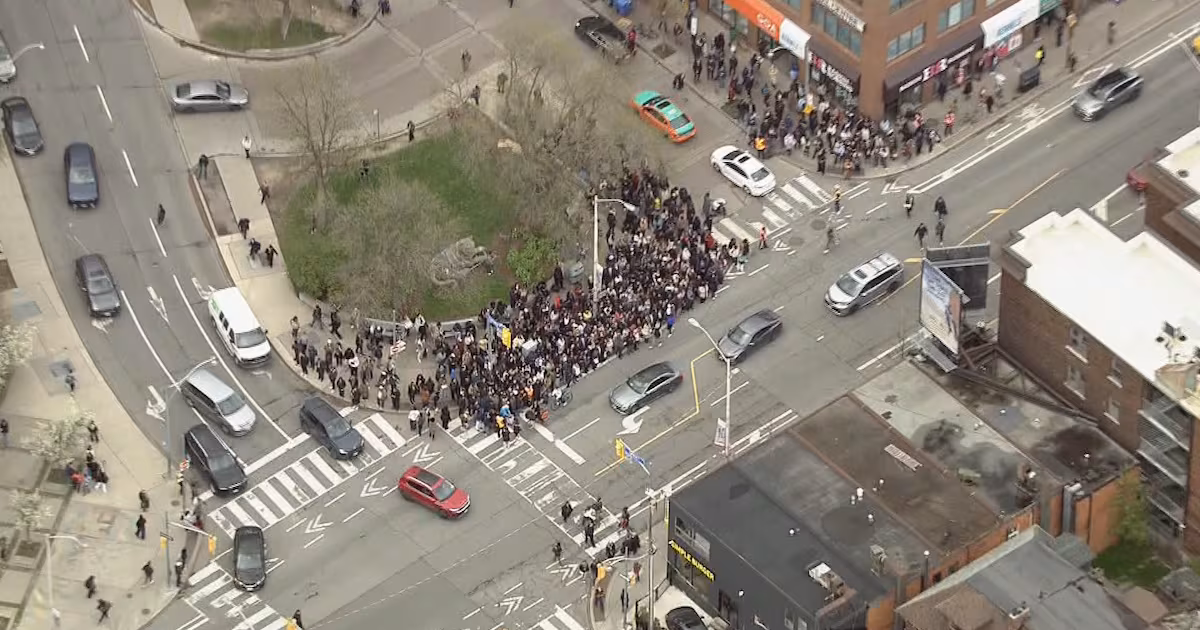 No subway service on TTC Line 2 between Jane and Ossington stations