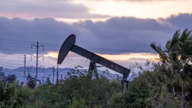 Oil Swings on Fading Optimism for Resolution on Iran Conflict