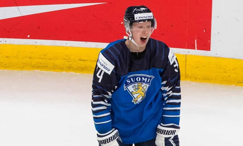 Oilers sign forward Aku Raty to one-year, two-way contract