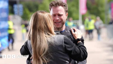 Olly Murs in tears as he completes endurance feat