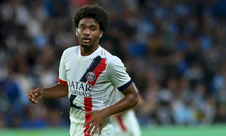 PSG : les images du but gag de Mbaye contre Lorient