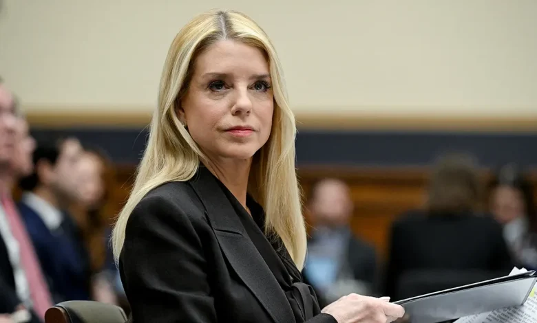 Pam Bondi diagnosed with thyroid cancer weeks after departing as Trump's attorney general: report