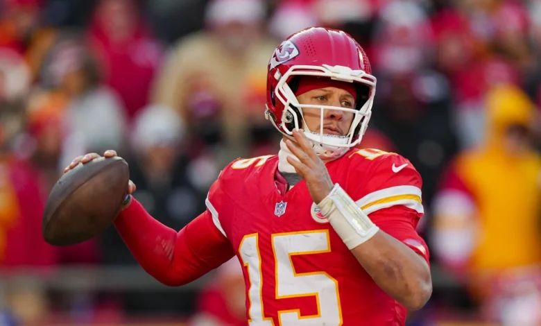 Patrick Mahomes is back playing golf