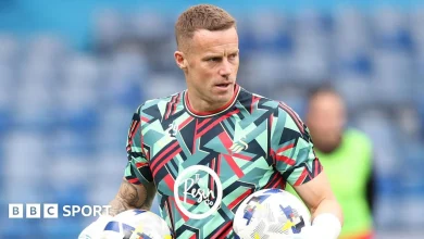 Paul Farman: Veteran goalkeeper signs new Swansea City contract