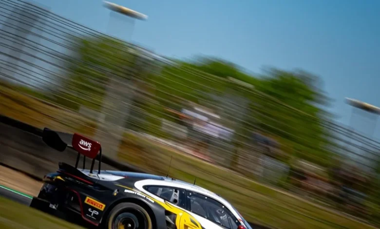 Pole position for Boutsen VDA at Brands Hatch