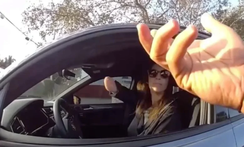 Police Ticket Florida Woman Without Right Hand for Driving With Phone in Right Hand