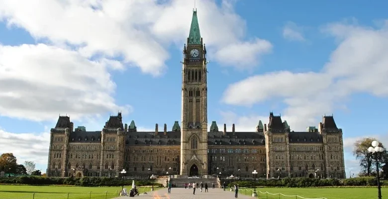 Province Drops Legal Fight with Ottawa Over Federal Equalization
