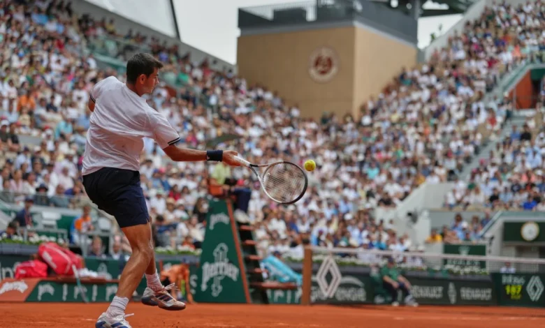 Rafa Jódar remonta dos sets a Pablo Carreño y se clasifica para cuartos de Roland Garros... ¡con 19 años!