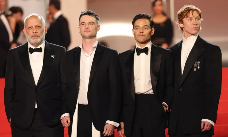 Rami Malik Cries During 8-minute Standing Ovation for 'The Man I Love'