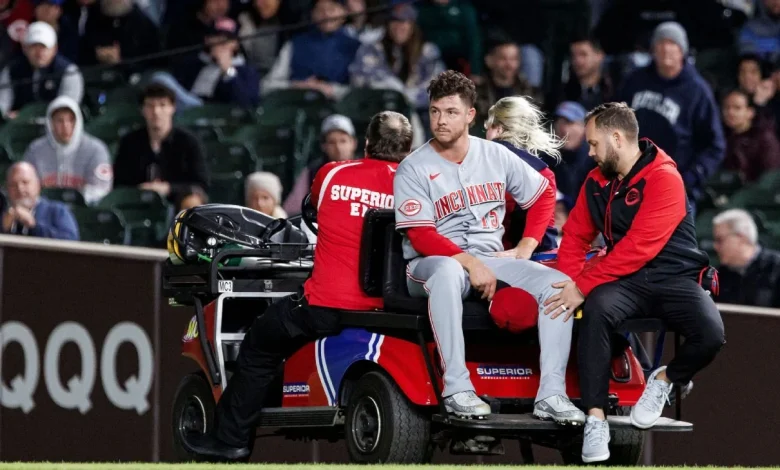 Reds closer Emilio Pagan carted off with hamstring injury
